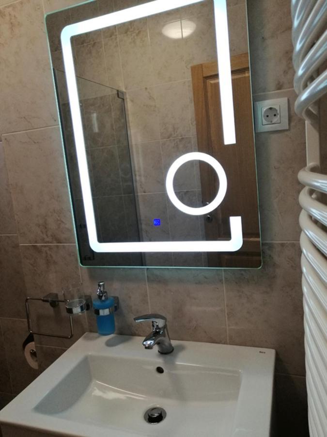 Hotel Check-In Kaya Sybin Zewnętrze zdjęcie